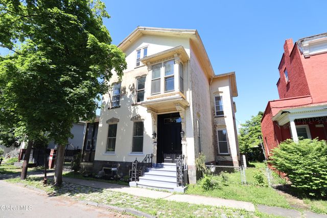 517 3rd Avenue, Troy, NY 12182