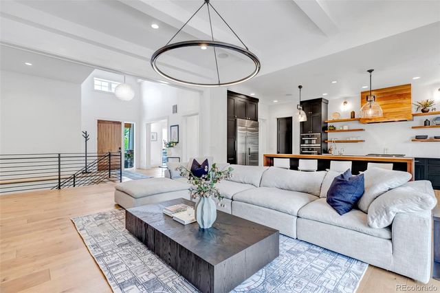 27041 E Long Circle, Aurora, CO 80016