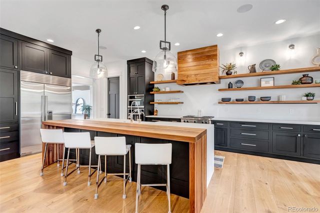 27041 E Long Circle, Aurora, CO 80016