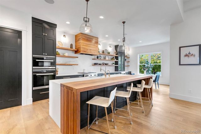 27041 E Long Circle, Aurora, CO 80016