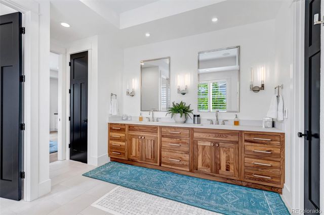 27041 E Long Circle, Aurora, CO 80016