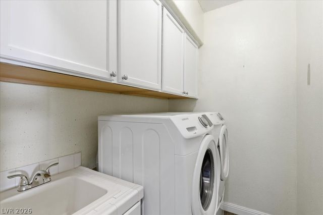 2654 Hourglass Drive, Henderson, NV 89052