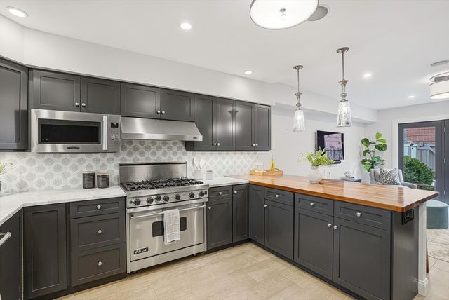 2 Cumston Street 2, Boston, MA 02118