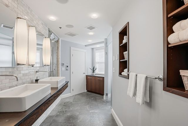 2 Cumston Street 2, Boston, MA 02118