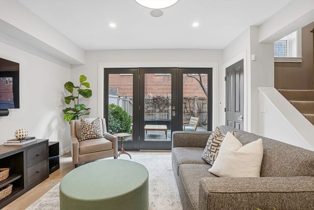 2 Cumston Street 2, Boston, MA 02118