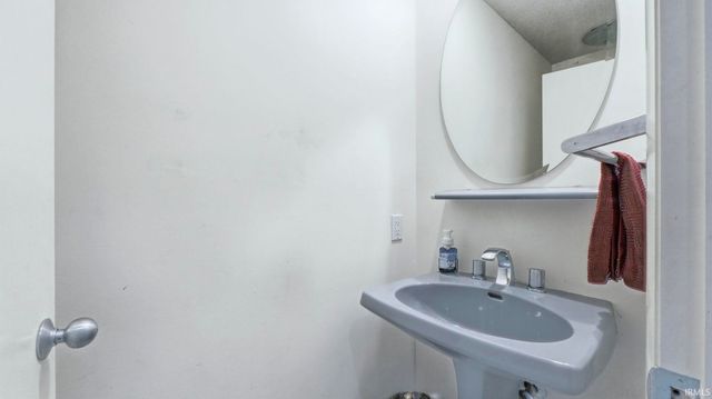 6433 Sheffield Cove, Fort Wayne, IN 46804