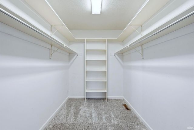 6433 Sheffield Cove, Fort Wayne, IN 46804