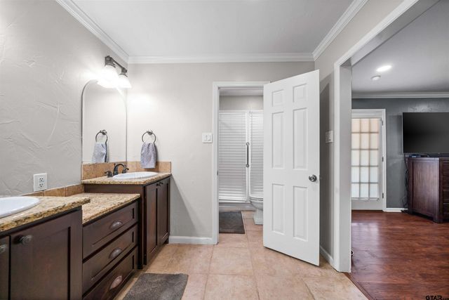 4107 Chester Drive, Tyler, TX 75701