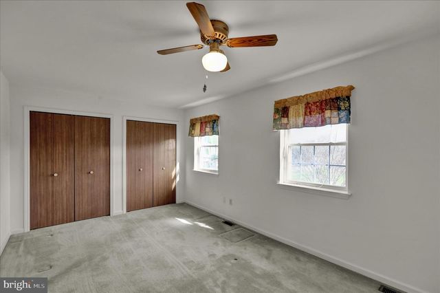 1107 HAMPDEN DR, Strasburg, PA 17579