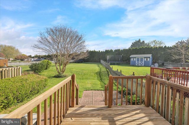 1107 HAMPDEN DR, Strasburg, PA 17579