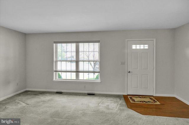1107 HAMPDEN DR, Strasburg, PA 17579
