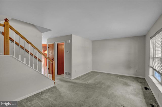 1107 HAMPDEN DR, Strasburg, PA 17579