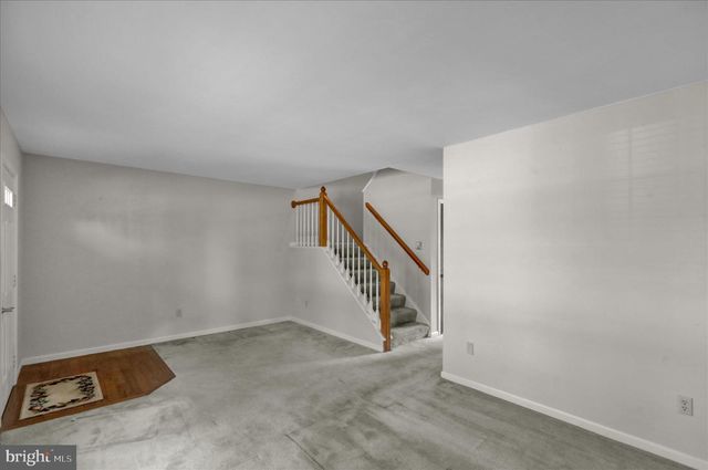 1107 HAMPDEN DR, Strasburg, PA 17579