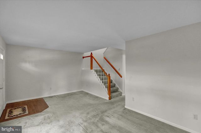 1107 HAMPDEN DR, Strasburg, PA 17579