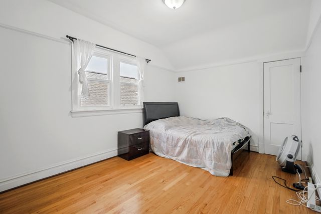 5650 N Mason Avenue, Chicago, IL 60646