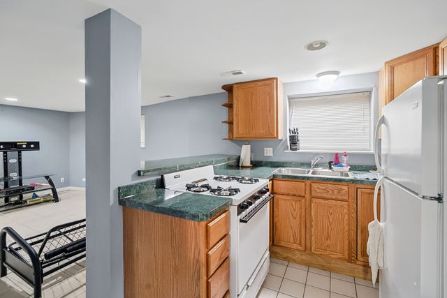 5650 N Mason Avenue, Chicago, IL 60646