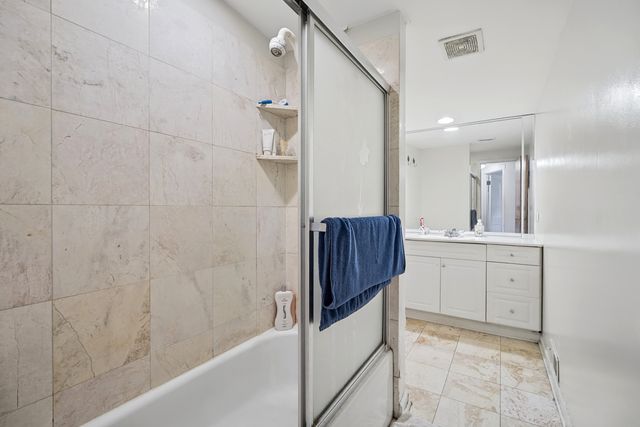 5650 N Mason Avenue, Chicago, IL 60646