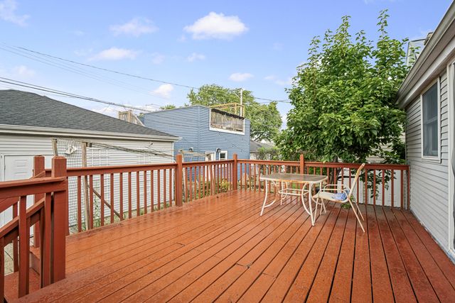 5650 N Mason Avenue, Chicago, IL 60646