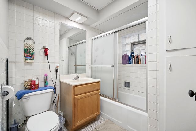 5650 N Mason Avenue, Chicago, IL 60646