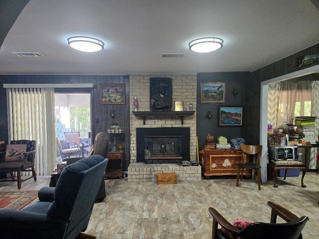 231 EARL DOWDEN RD, Leesville, LA 71446