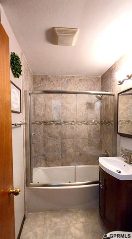 1306 N 19th Street, Council Bluffs, IA 51501