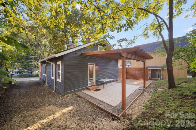 124 State Street, Asheville, NC 28806