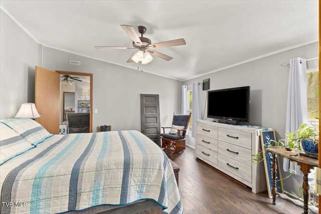 12207 Reedy Creek Road, Bristol, VA 24202