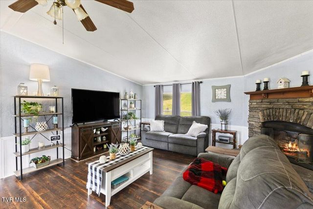 12207 Reedy Creek Road, Bristol, VA 24202