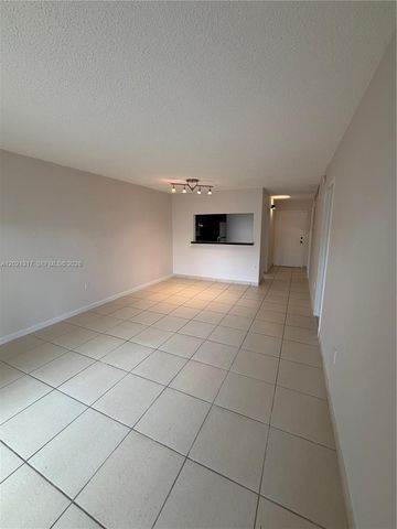 11201 SW 88th St 102A, Miami, FL 33176