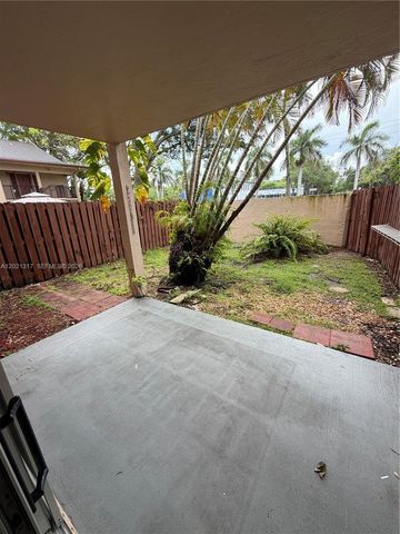 11201 SW 88th St 102A, Miami, FL 33176