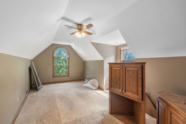 9218 W Wonder Lake Road, Woodstock, IL 60098