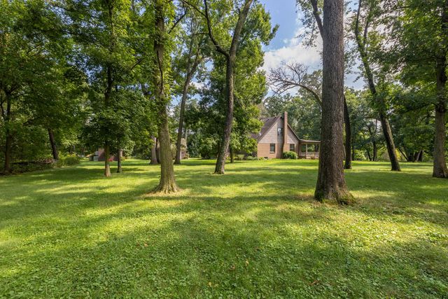 9218 W Wonder Lake Road, Woodstock, IL 60098
