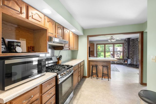 9218 W Wonder Lake Road, Woodstock, IL 60098