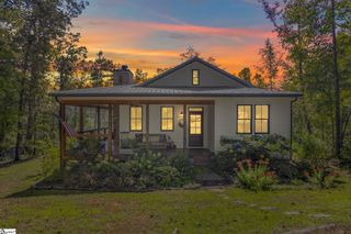 527 Doe Run, Pickens, SC 29671