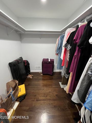 8 Ridge Road, West Long Branch, NJ 07764