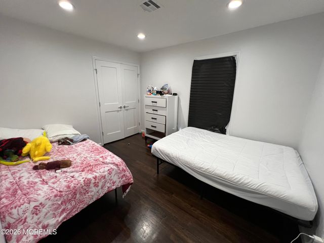 8 Ridge Road, West Long Branch, NJ 07764