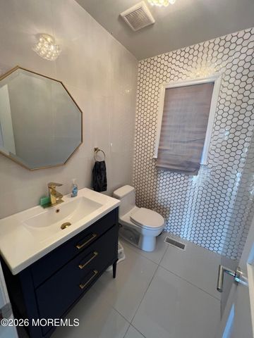 8 Ridge Road, West Long Branch, NJ 07764