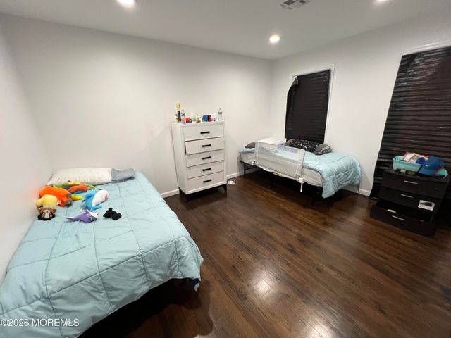 8 Ridge Road, West Long Branch, NJ 07764