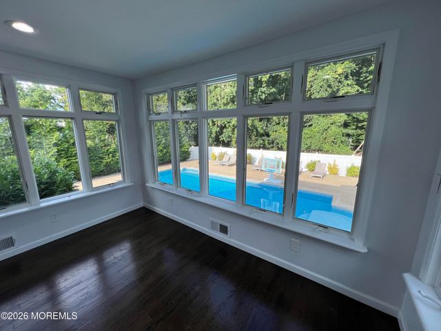 8 Ridge Road, West Long Branch, NJ 07764