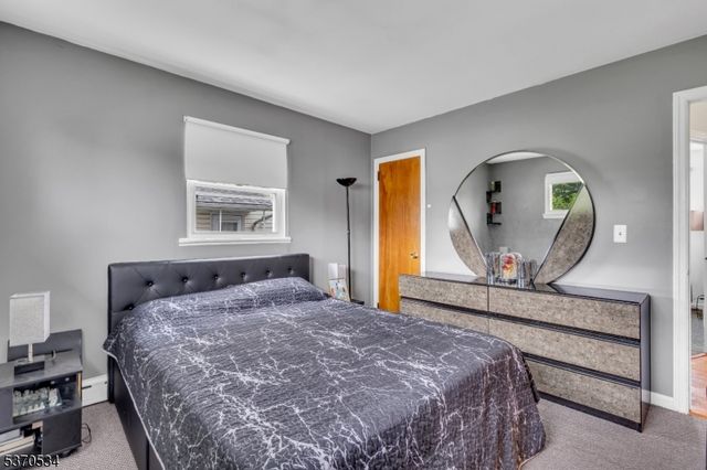 55 Runyon Rd, Clifton City, NJ 07013