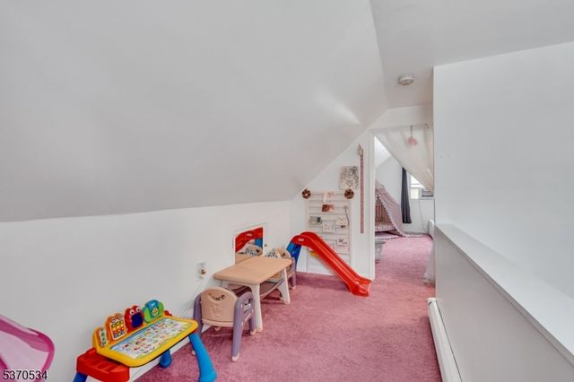 55 Runyon Rd, Clifton City, NJ 07013