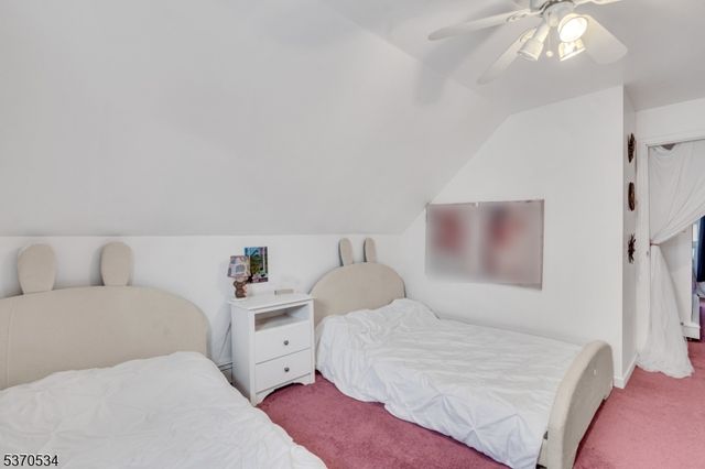 55 Runyon Rd, Clifton City, NJ 07013