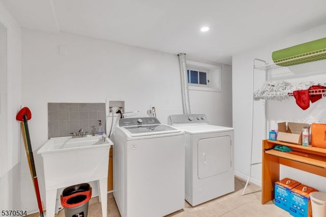 55 Runyon Rd, Clifton City, NJ 07013