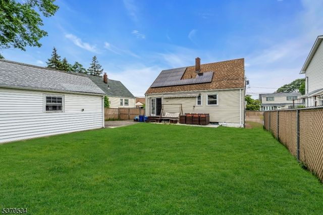 55 Runyon Rd, Clifton City, NJ 07013