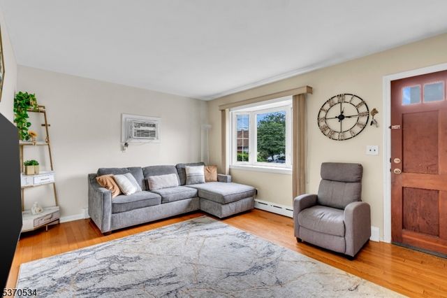 55 Runyon Rd, Clifton City, NJ 07013