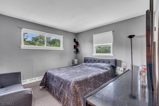 55 Runyon Rd, Clifton City, NJ 07013