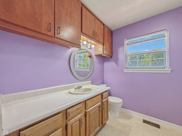 6339 Cooper Pointe Drive, Indianapolis, IN 46268