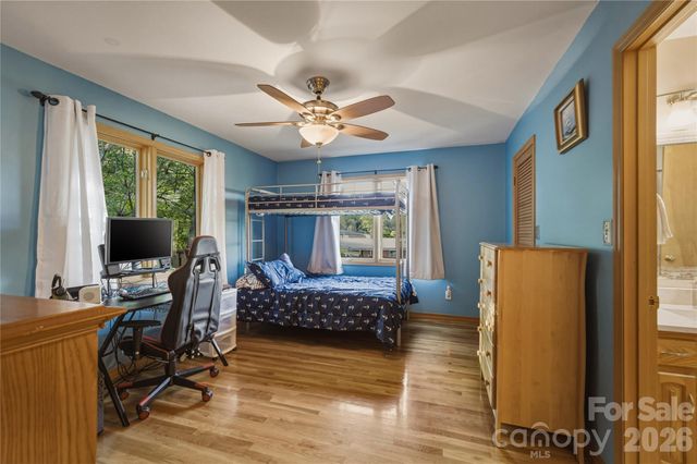 213 Hospital Avenue, Lenoir, NC 28645