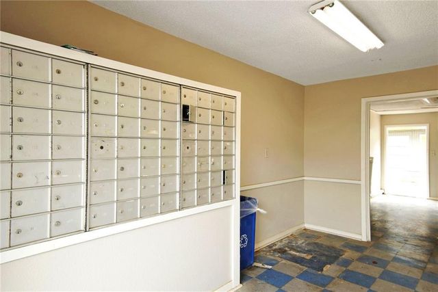 2401 Manor RD 127, Austin, TX 78722