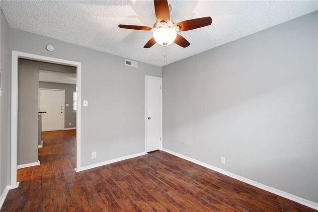 2401 Manor RD 127, Austin, TX 78722